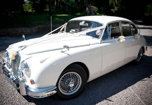Wedding car Bedford, Luton, Milton Keynes wedding cars bedford, wedding cars luton, wedding car hire milton keynes